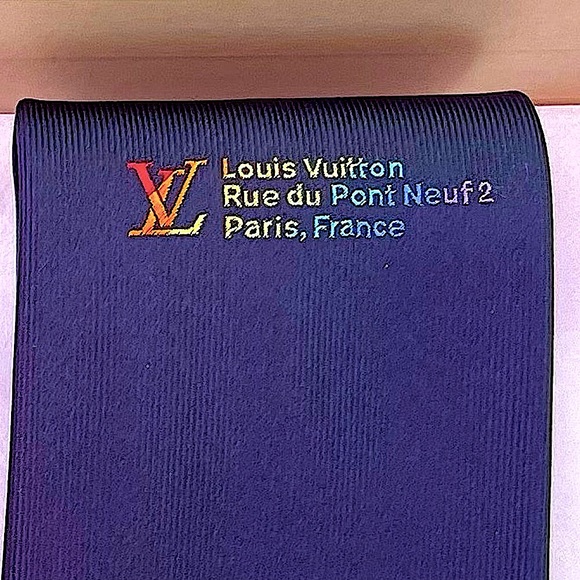 🎁LV HOLIDAY 25’🎁🆕💯LOUIS VUITTON VIRGIL ABLOH RUNWAY SUNSHINE MOTIF TIE🌞🔥 - Picture 17 of 17